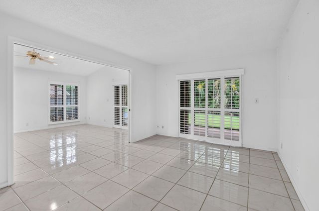 21718 San Simeon Circle, Boca Raton, FL 33433