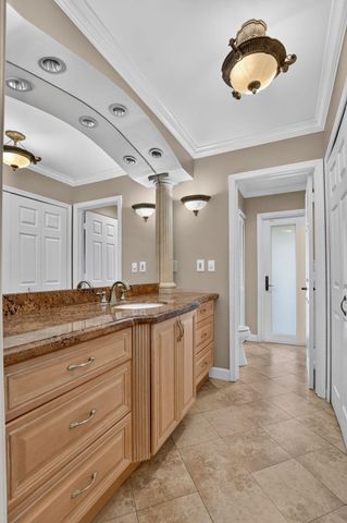21718 San Simeon Circle, Boca Raton, FL 33433
