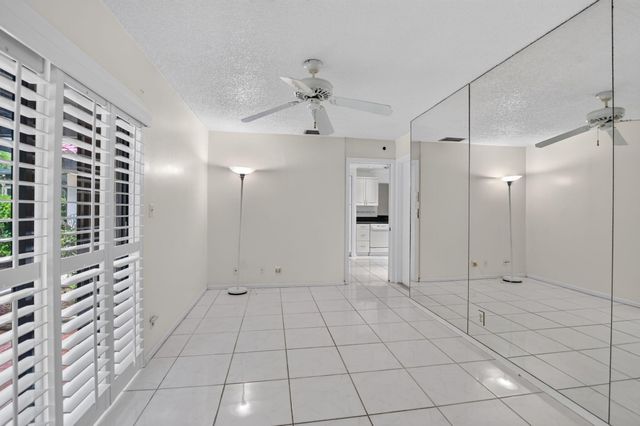 21718 San Simeon Circle, Boca Raton, FL 33433