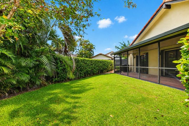 21718 San Simeon Circle, Boca Raton, FL 33433