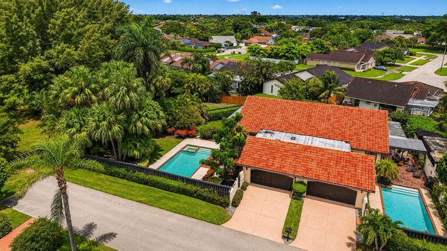 21718 San Simeon Circle, Boca Raton, FL 33433