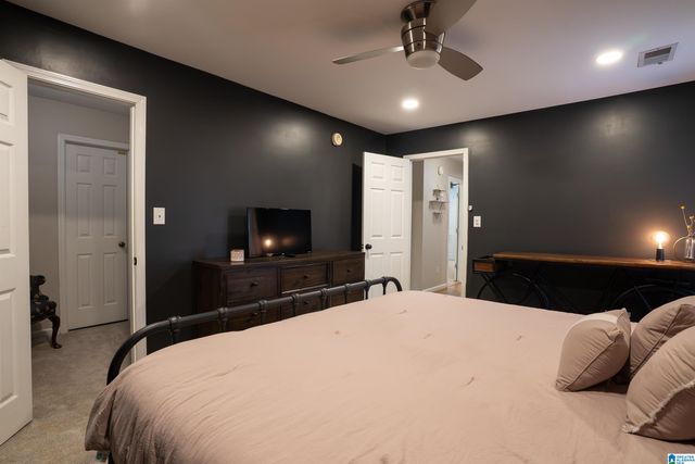 412 STILL OAKS CIRCLE, Trussville, AL 35173