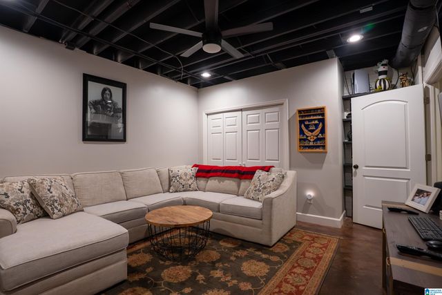 412 STILL OAKS CIRCLE, Trussville, AL 35173