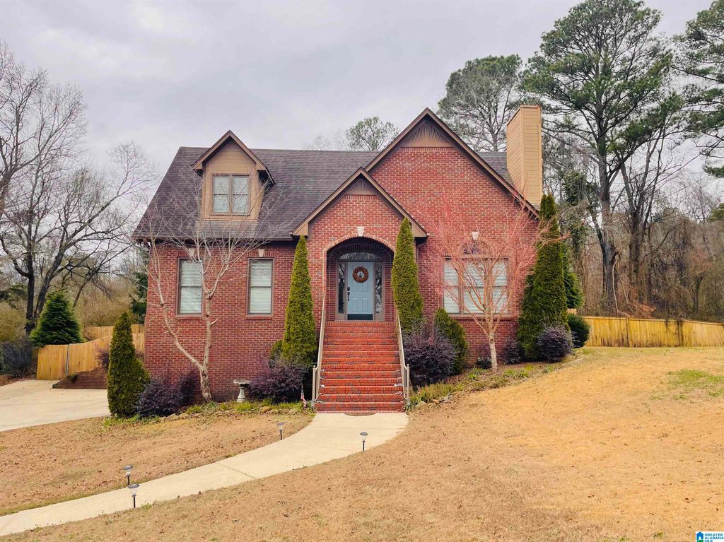 412 STILL OAKS CIRCLE, Trussville, AL 35173