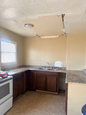 607 McEwen, Big Spring, TX 79720