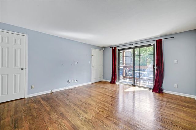 1114 W 46TH Street 2, Kansas City, MO 64111