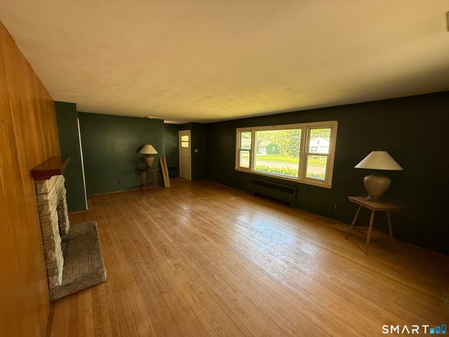 35 Preston Drive, Meriden, CT 06450