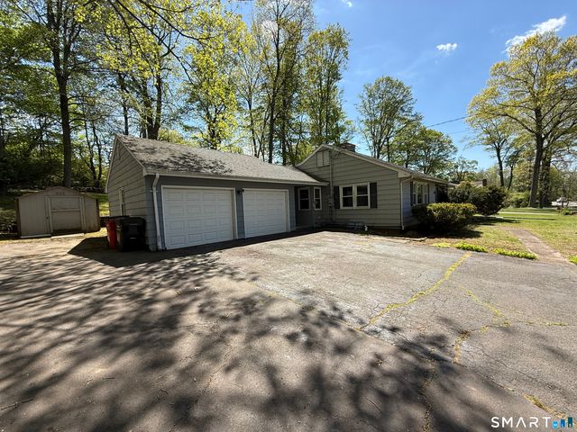 35 Preston Drive, Meriden, CT 06450