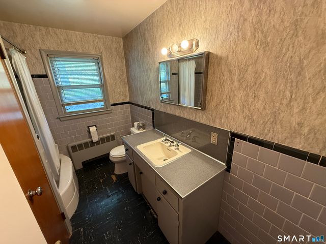 35 Preston Drive, Meriden, CT 06450