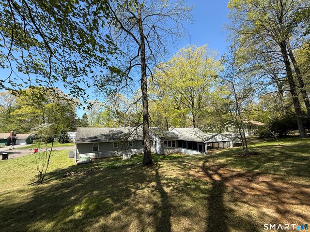 35 Preston Drive, Meriden, CT 06450