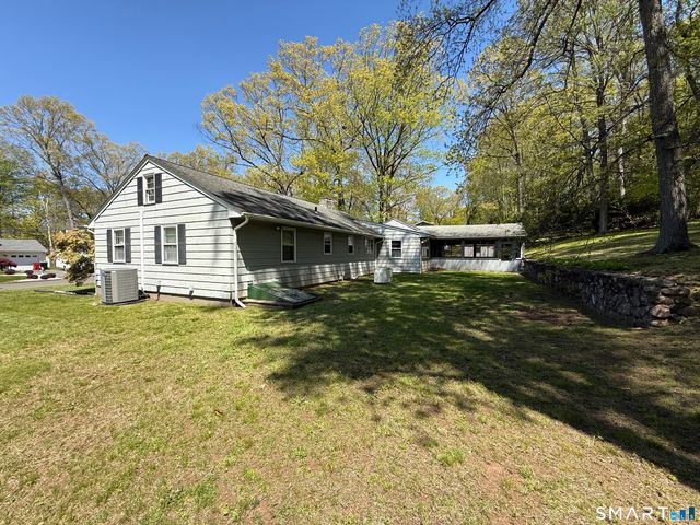 35 Preston Drive, Meriden, CT 06450