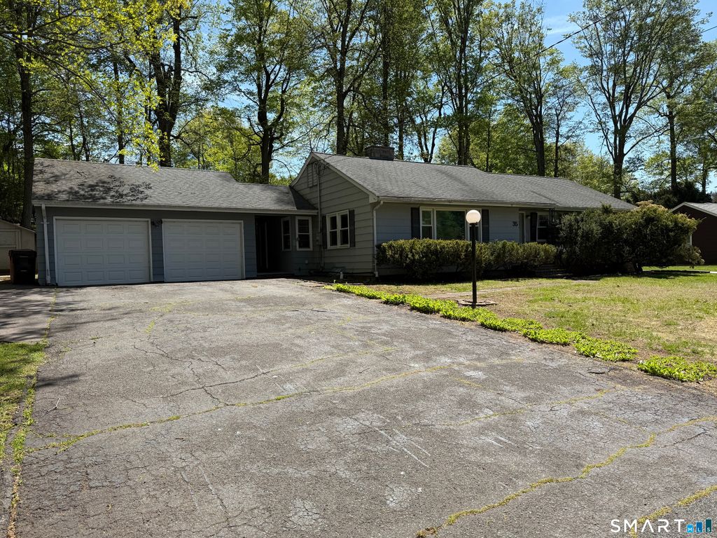 35 Preston Drive, Meriden, CT 06450