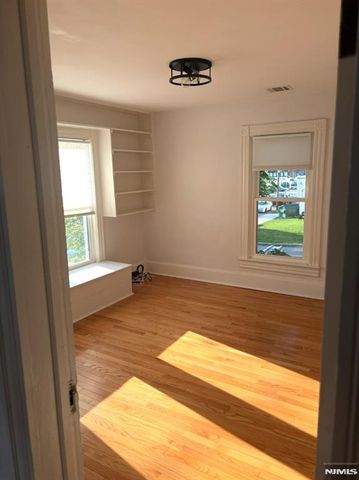 20 Maple Street, Ramsey, NJ 07446
