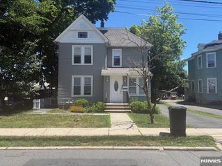20 Maple Street, Ramsey, NJ 07446
