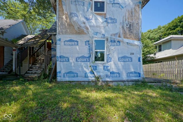 2209 Noble Street, Anderson, IN 46016