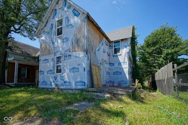 2209 Noble Street, Anderson, IN 46016