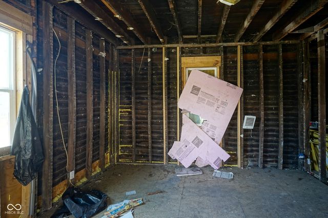 2209 Noble Street, Anderson, IN 46016