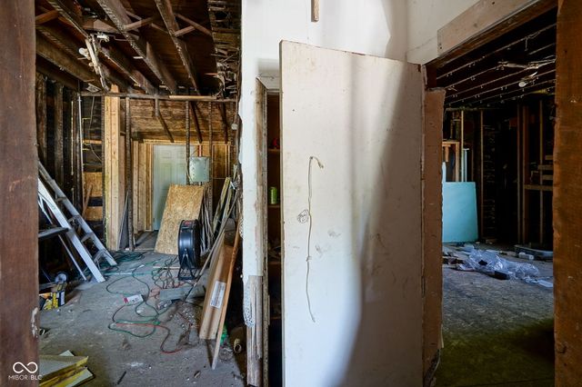 2209 Noble Street, Anderson, IN 46016