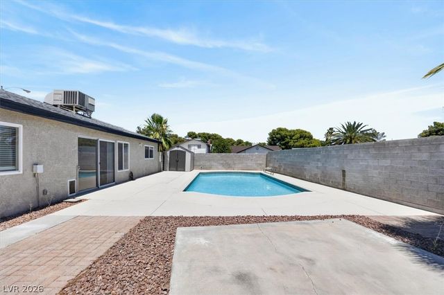 4366 Hidden Oak Court, Las Vegas, NV 89103