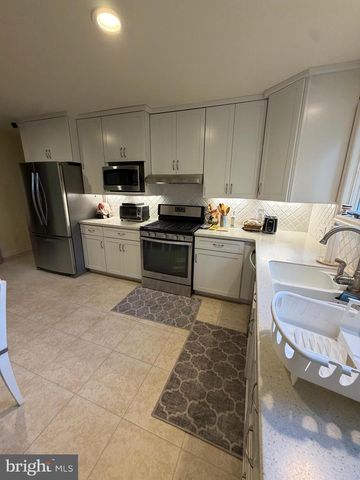 1792 WYNNEWOOD DR, Vineland, NJ 08361