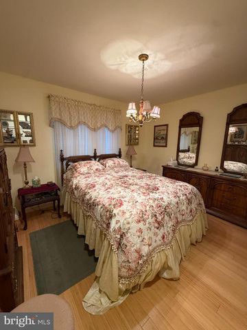 1792 WYNNEWOOD DR, Vineland, NJ 08361