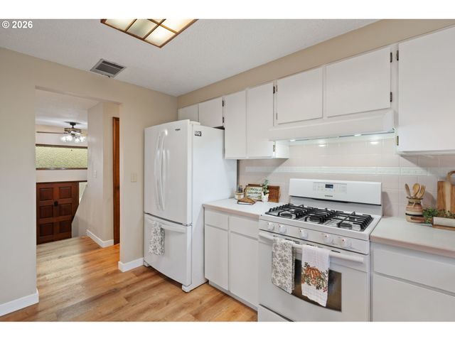 17720 Se COOK St, Milwaukie, OR 97267