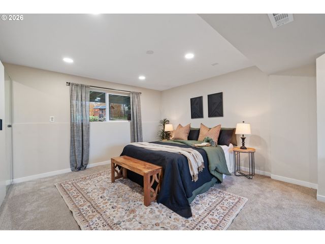 17720 Se COOK St, Milwaukie, OR 97267