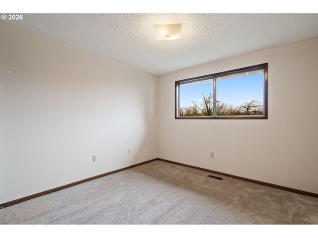 17720 Se COOK St, Milwaukie, OR 97267