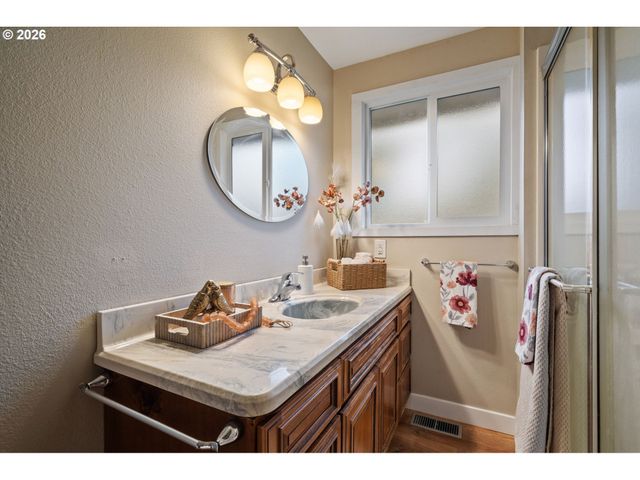 17720 Se COOK St, Milwaukie, OR 97267