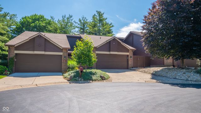 209 Brighton Court, Greenwood, IN 46143