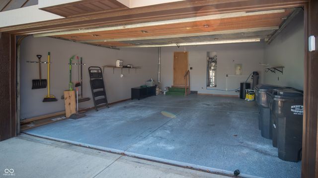 209 Brighton Court, Greenwood, IN 46143