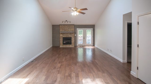 209 Brighton Court, Greenwood, IN 46143