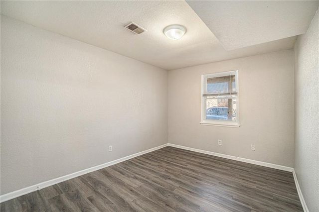 3552 S Lynn Street, Independence, MO 64055