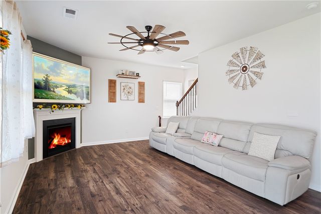 212 Emerald Creek Avenue, Greer, SC 29651