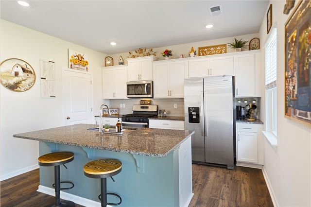 212 Emerald Creek Avenue, Greer, SC 29651