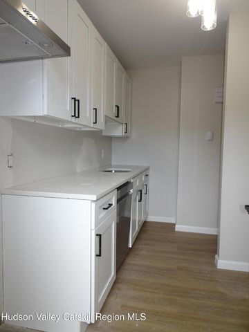 167 Route 23 1 C, Claverack-red Mills, NY 12513