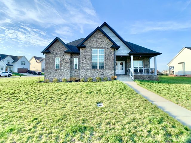 585 Dexter Dr, Clarksville, TN 37043