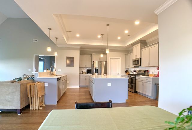 585 Dexter Dr, Clarksville, TN 37043