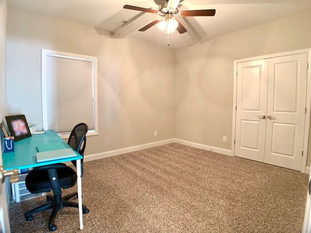 585 Dexter Dr, Clarksville, TN 37043