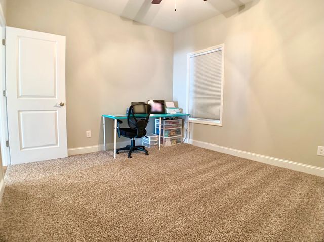 585 Dexter Dr, Clarksville, TN 37043