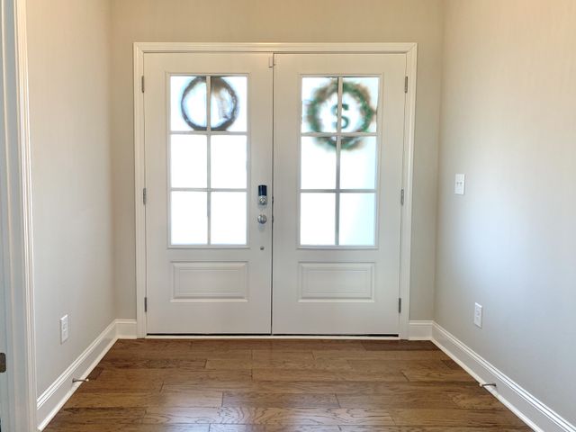 585 Dexter Dr, Clarksville, TN 37043