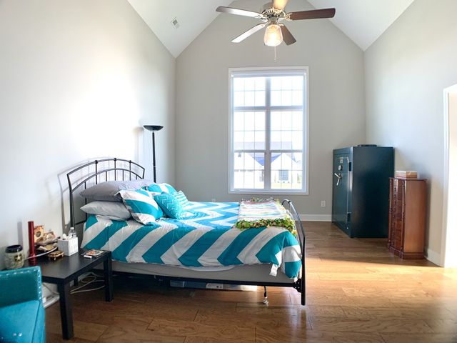 585 Dexter Dr, Clarksville, TN 37043