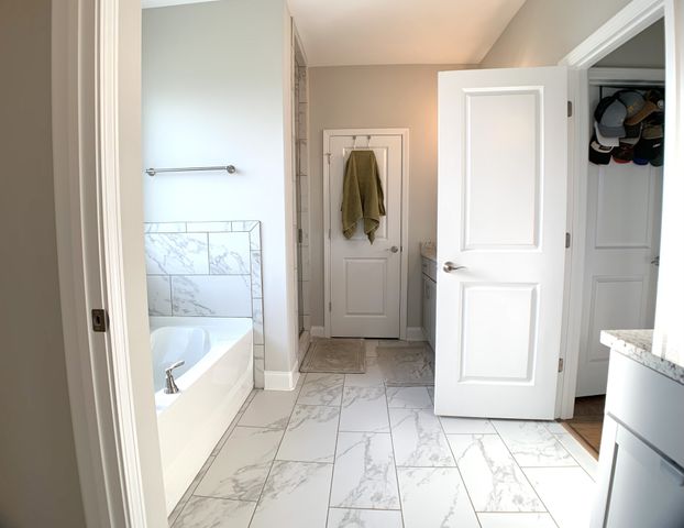 585 Dexter Dr, Clarksville, TN 37043