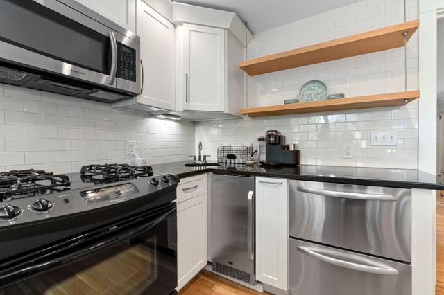 159 High St, Newburyport, MA 01950