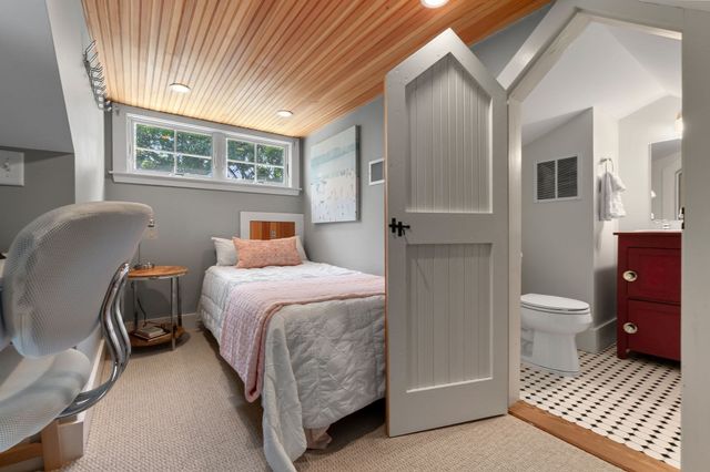 159 High St, Newburyport, MA 01950