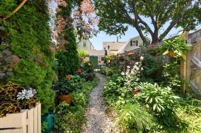 159 High St, Newburyport, MA 01950
