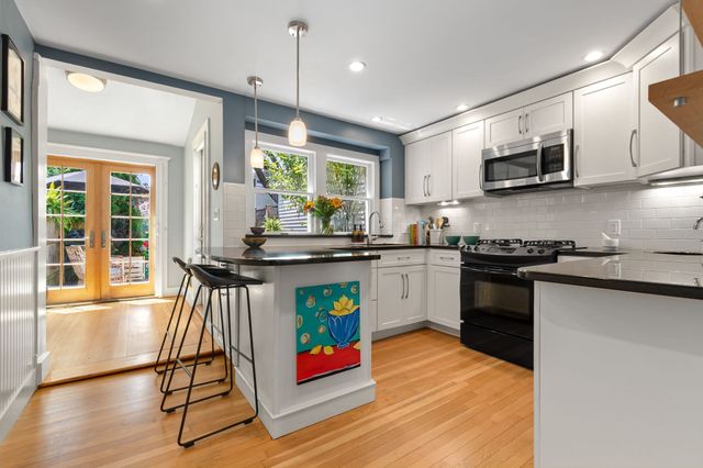 159 High St, Newburyport, MA 01950
