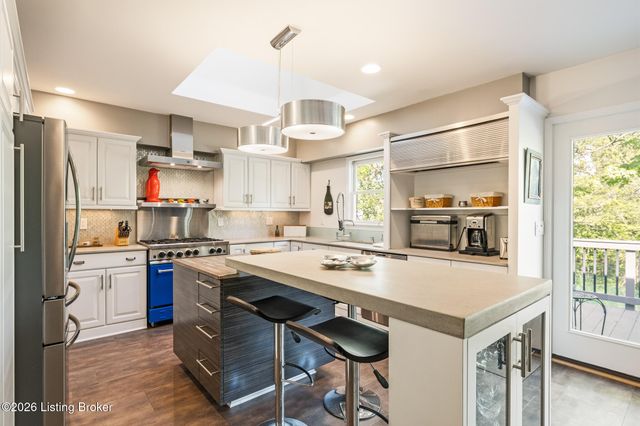 5519 Timber Ridge Dr, Prospect, KY 40059