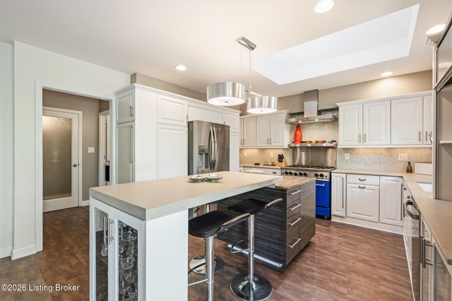 5519 Timber Ridge Dr, Prospect, KY 40059