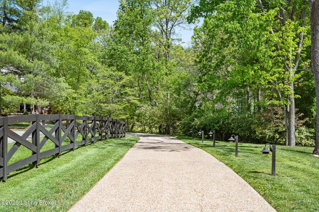 5519 Timber Ridge Dr, Prospect, KY 40059